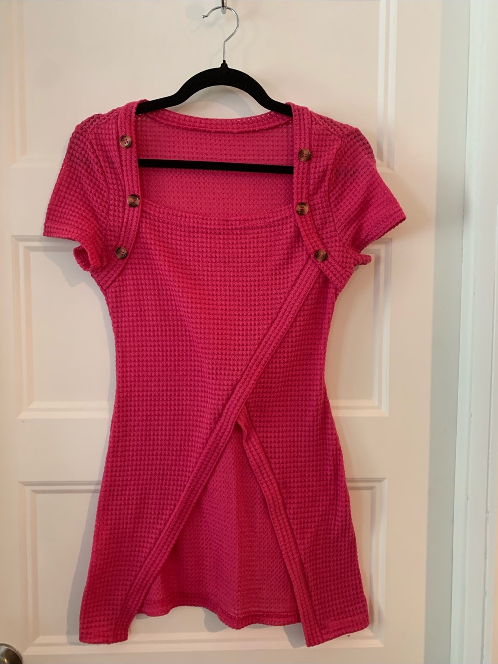 Women's Fuchsia Knit Short Sleeve Wrap top